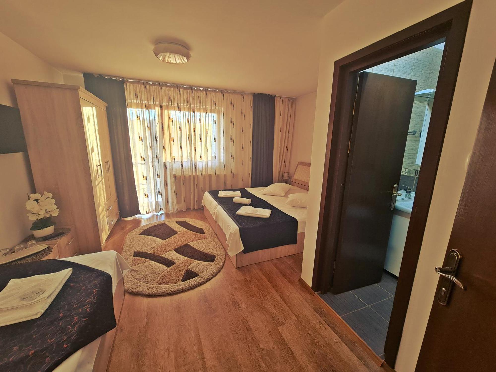 Hotel Casa Leu à Curtea de Argeş Extérieur photo